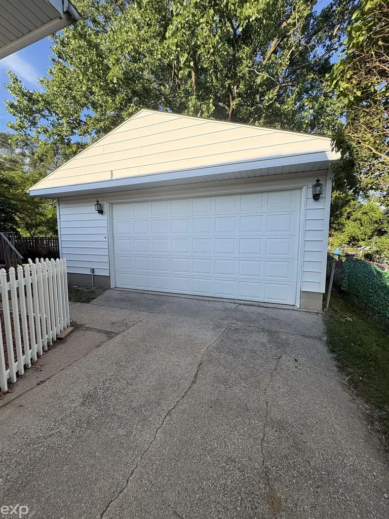 1101 Maple Street Essexville City MI 48732