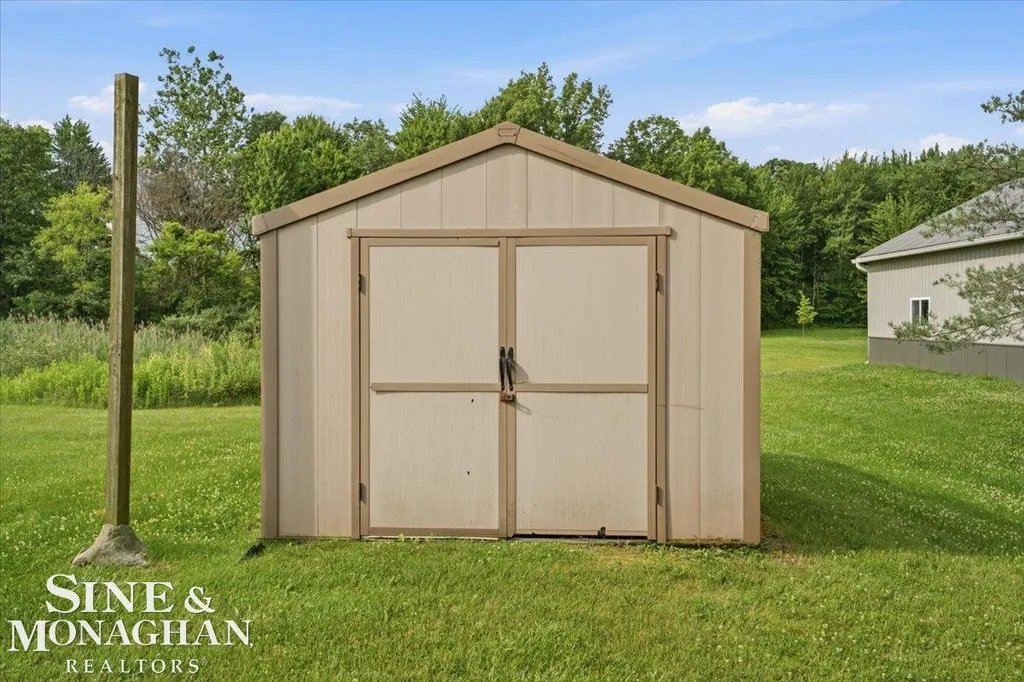 8113 Adair Road Casco Township MI 48064