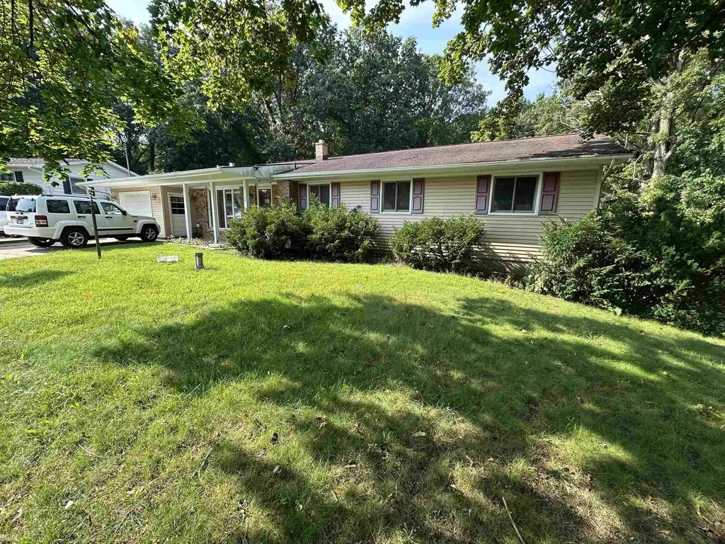 228 Indian Road Battle Creek City MI 49017