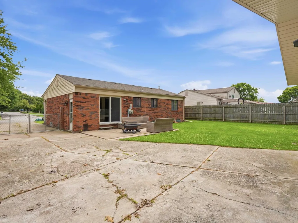 41605 Clayton Street Clinton Charter Township MI 48038