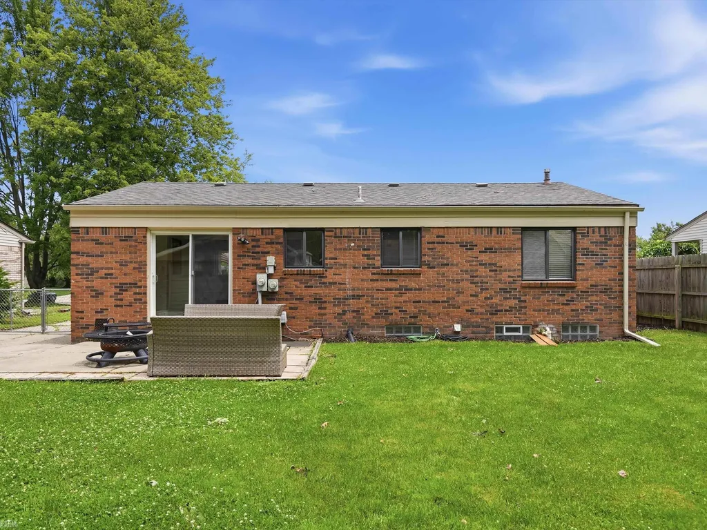 41605 Clayton Street Clinton Charter Township MI 48038