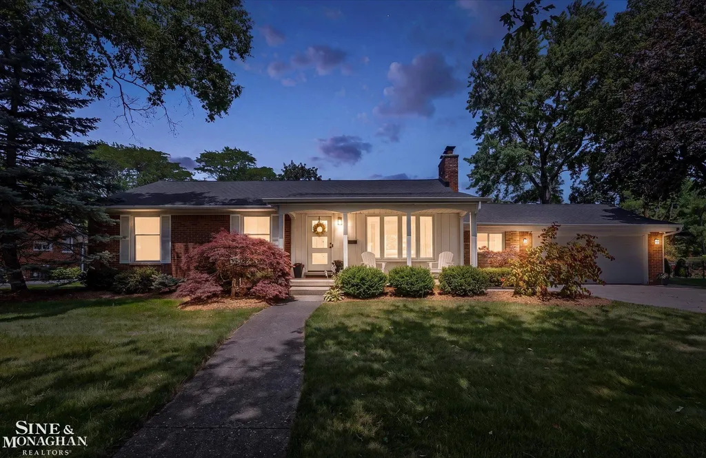 16146 Beverly Road Beverly Hills Village MI 48025