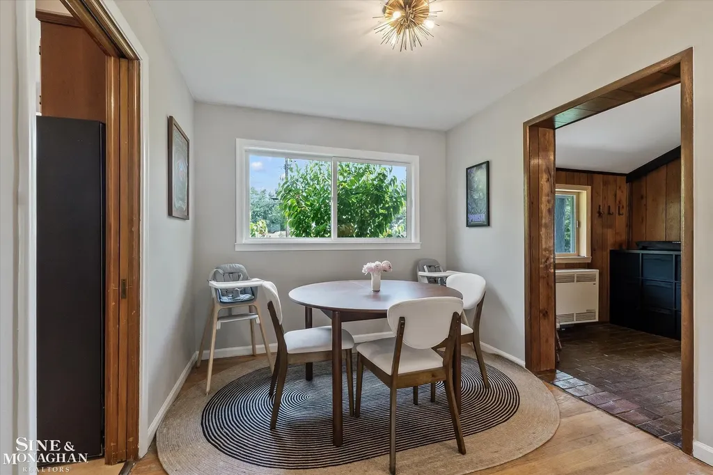 16146 Beverly Road Beverly Hills Village MI 48025