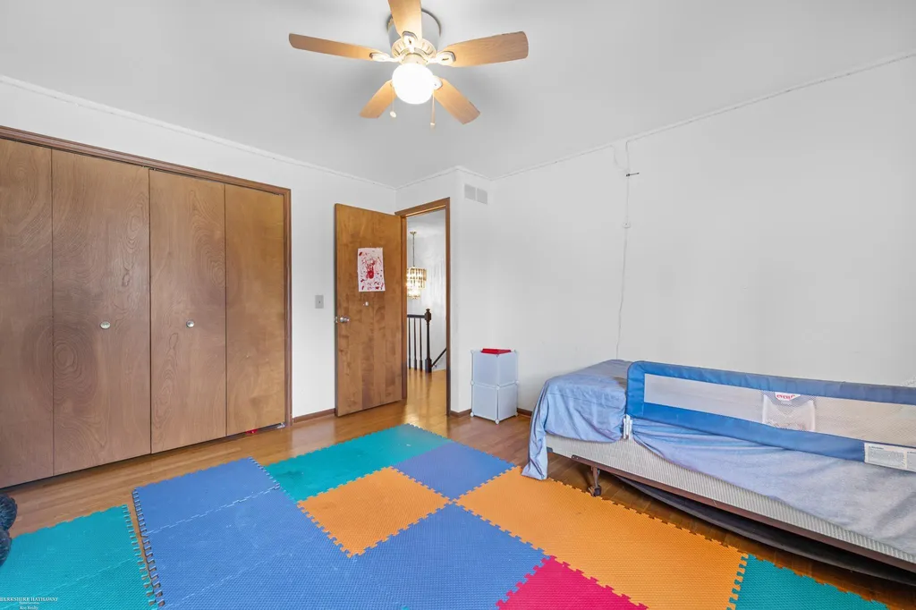 20281 Bannister Way Clinton Charter Township MI 48038