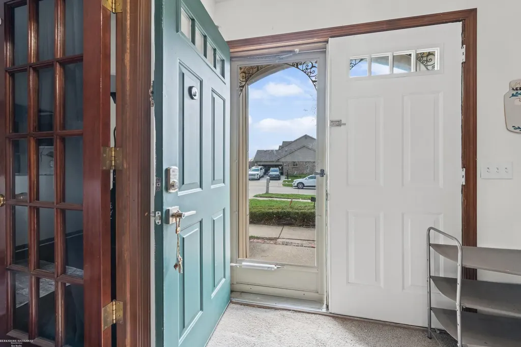 20281 Bannister Way Clinton Charter Township MI 48038