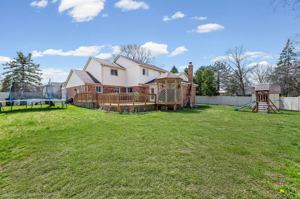 20281 Bannister Way Clinton Charter Township MI 48038