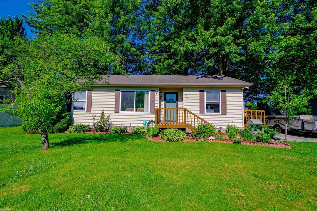 1383 Allen Road Kimball Township MI 48074
