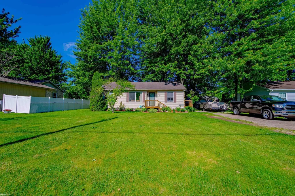 1383 Allen Road Kimball Township MI 48074