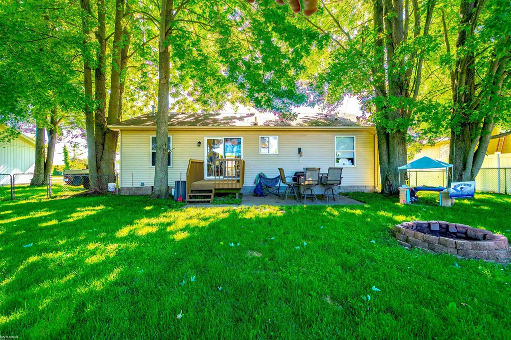 1383 Allen Road Kimball Township MI 48074
