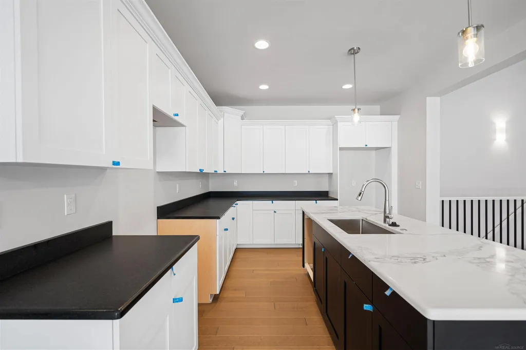 16871 Crittenden Drive Macomb Township MI 48044