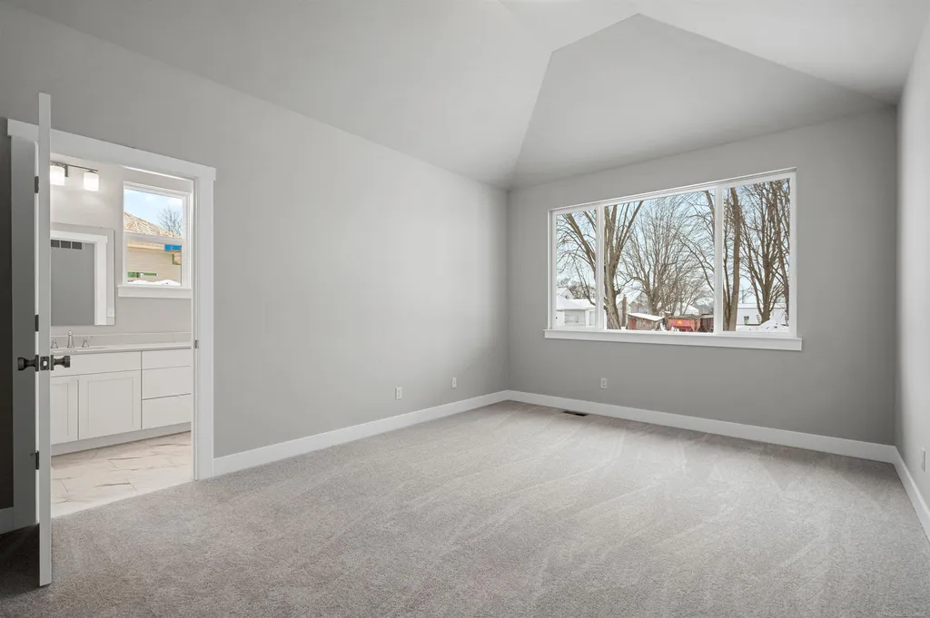 16871 Crittenden Drive Macomb Township MI 48044