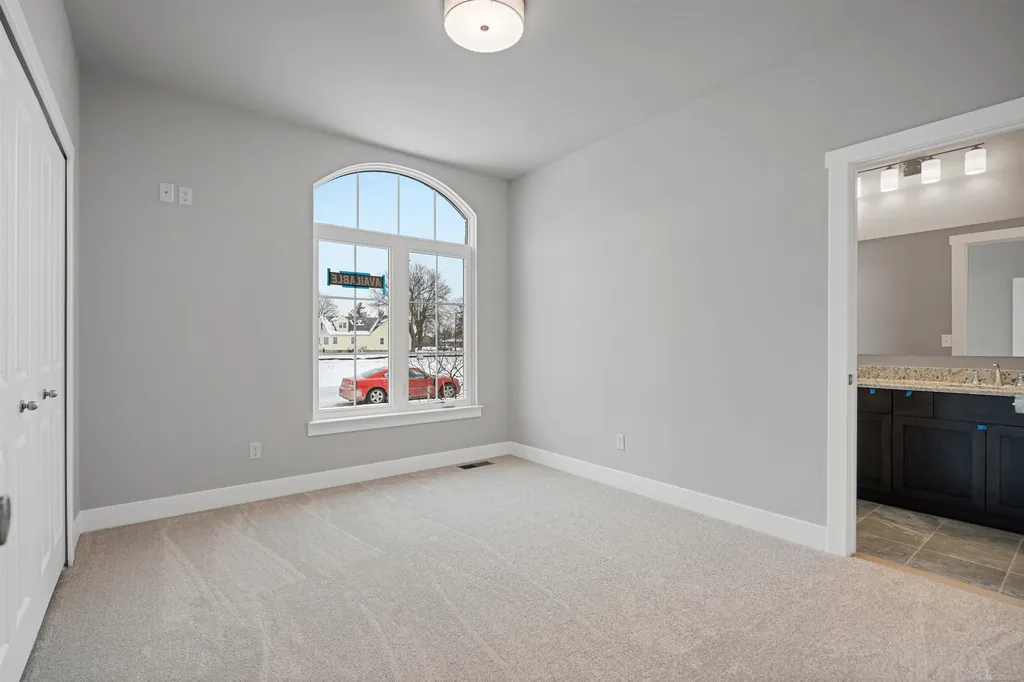 16871 Crittenden Drive Macomb Township MI 48044