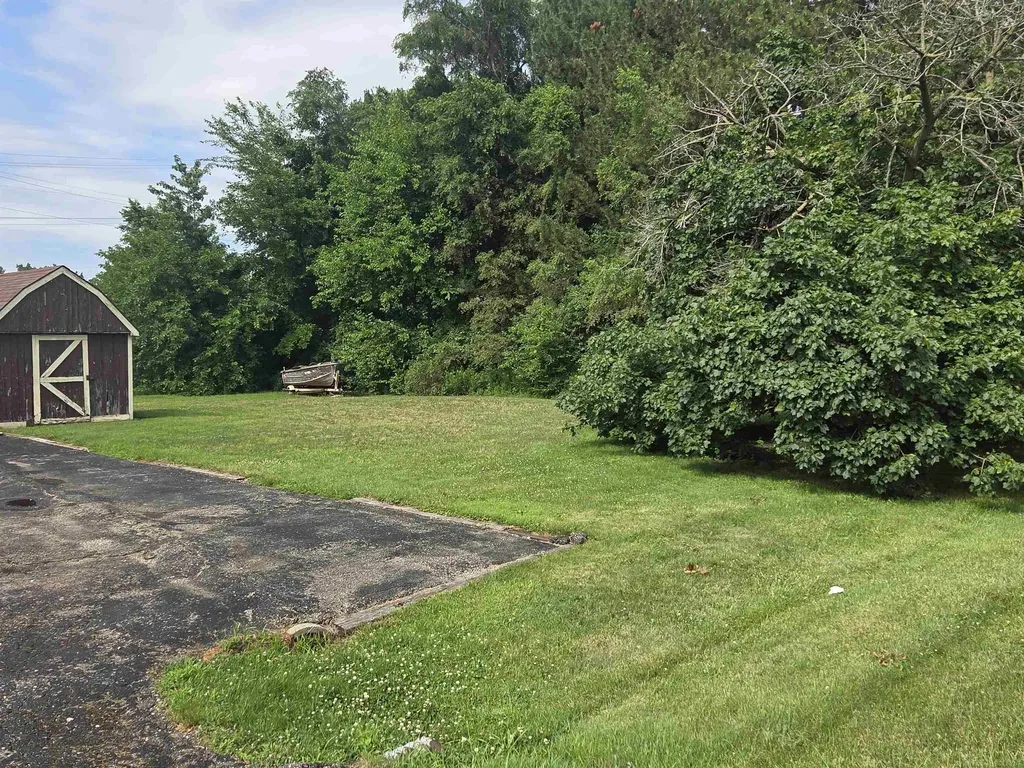 5721 Patricia Avenue Shelby Charter Township MI 48317