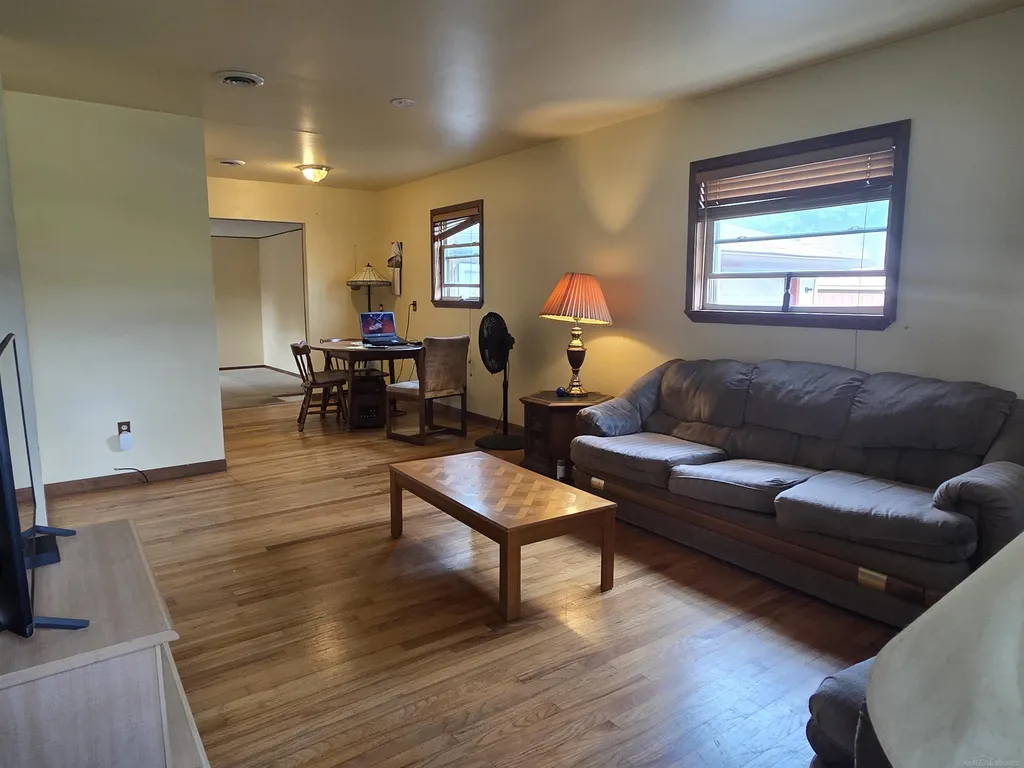 5721 Patricia Avenue Shelby Charter Township MI 48317
