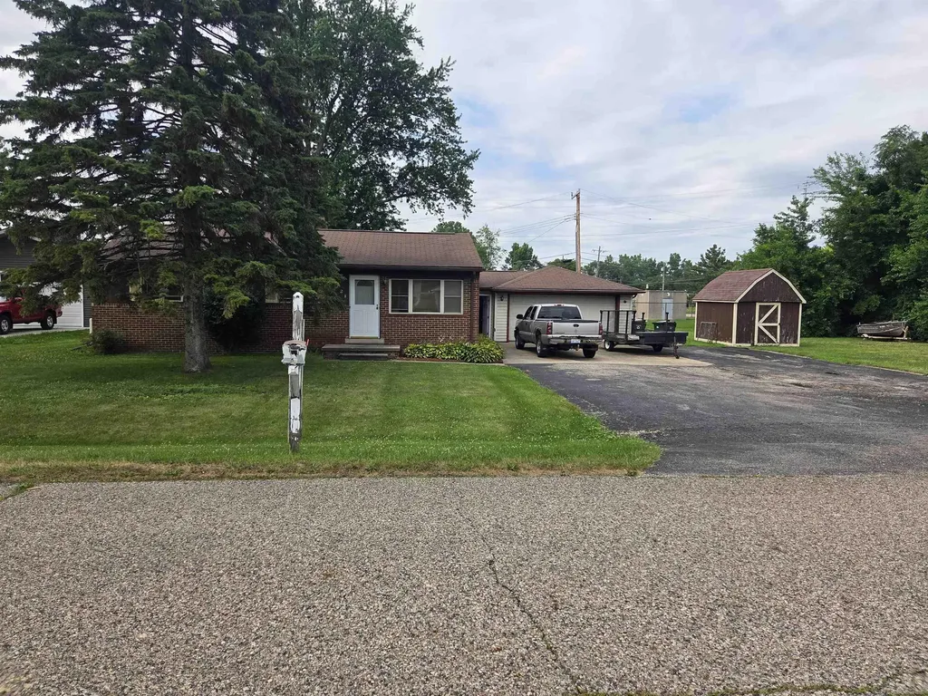 5721 Patricia Avenue Shelby Charter Township MI 48317