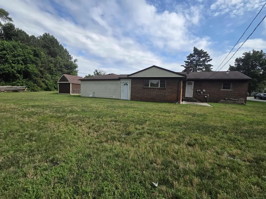 5721 Patricia Avenue Shelby Charter Township MI 48317