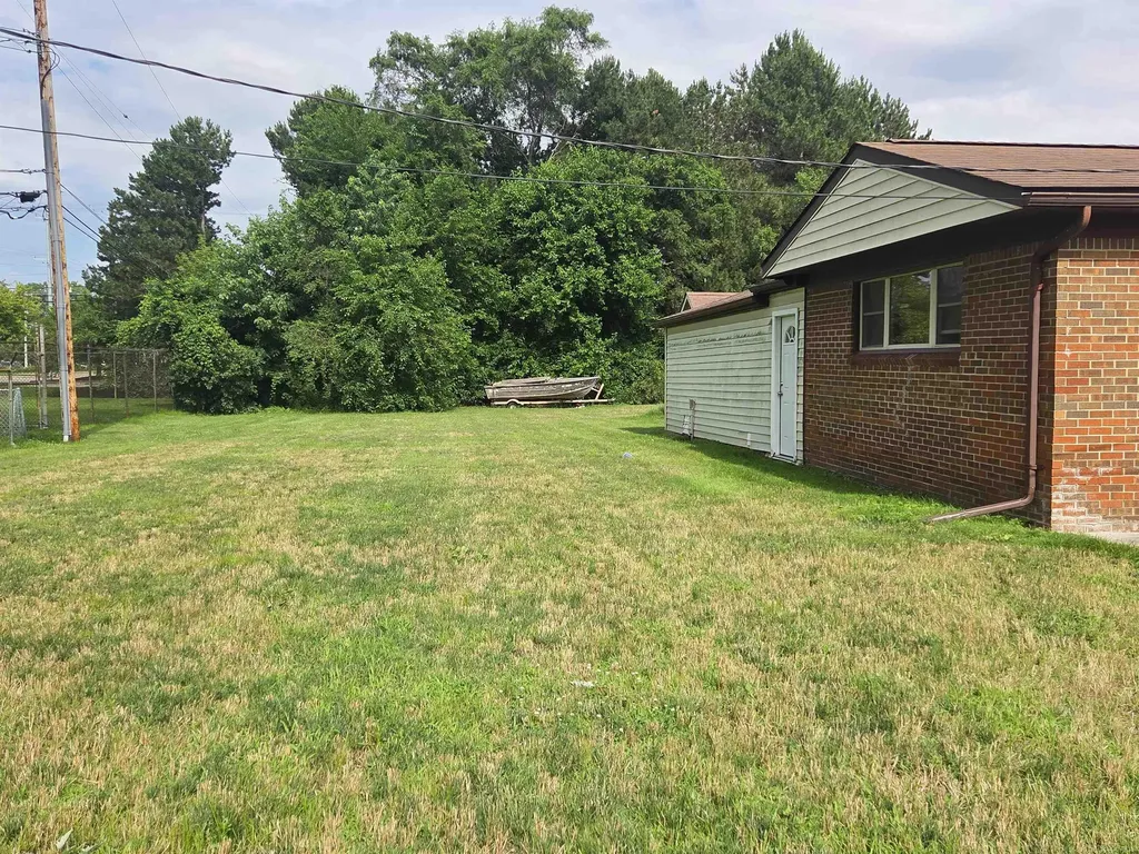 5721 Patricia Avenue Shelby Charter Township MI 48317