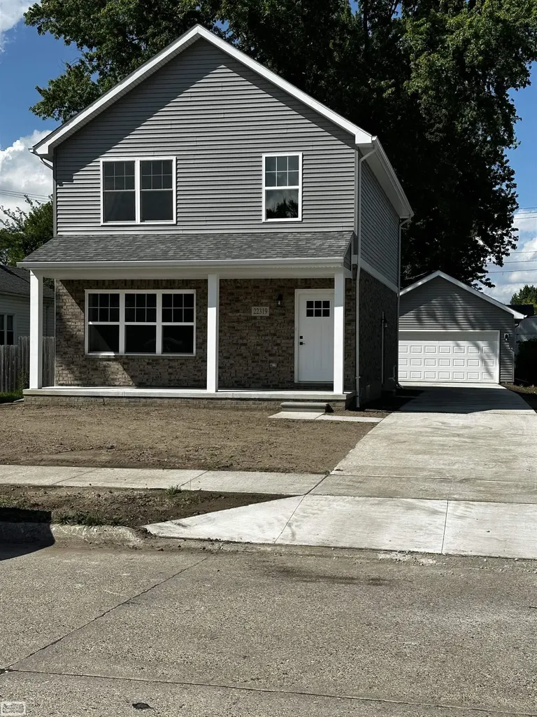 22319 Ridgeway Street St. Clair Shores City MI 48080