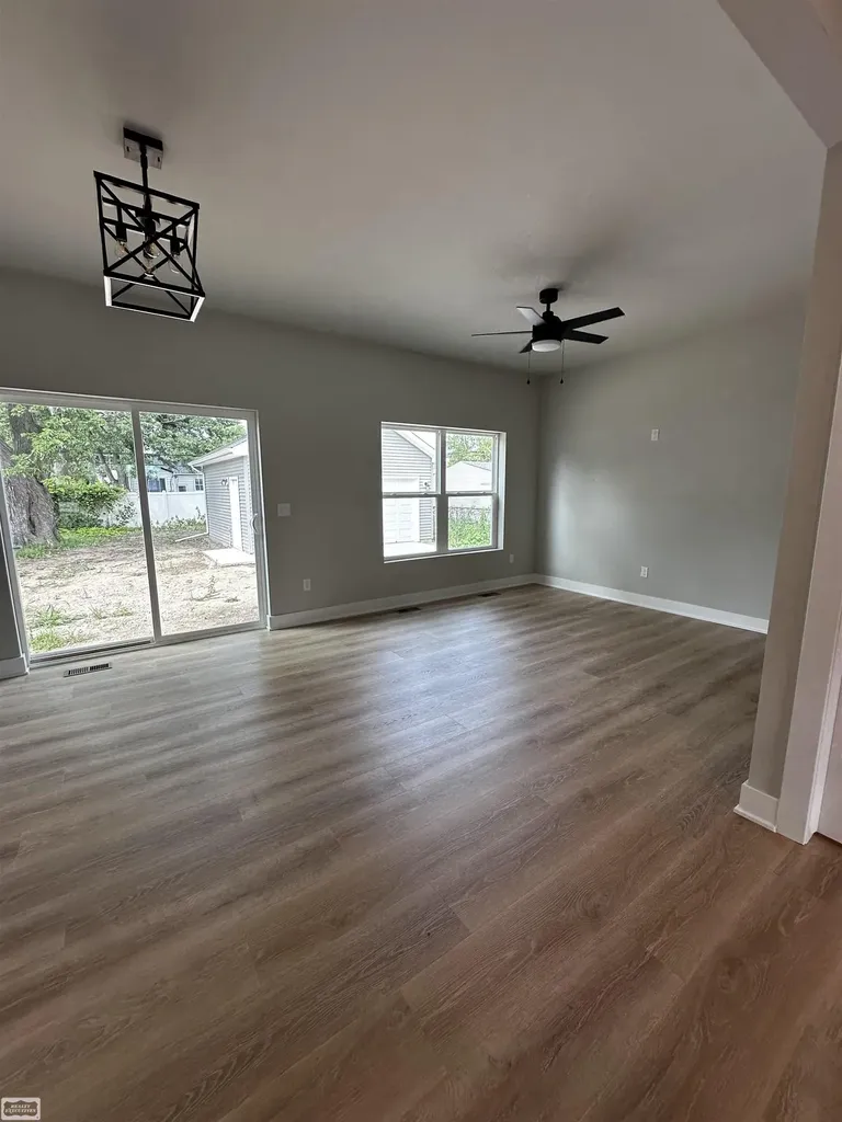 22319 Ridgeway Street St. Clair Shores City MI 48080