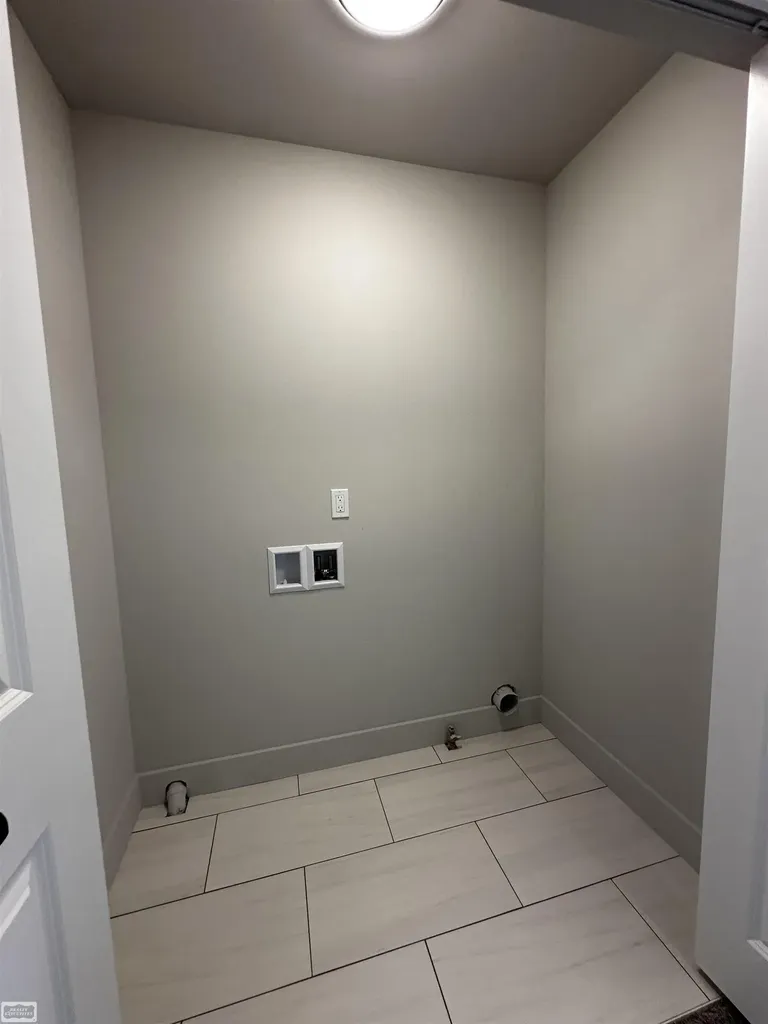22319 Ridgeway Street St. Clair Shores City MI 48080