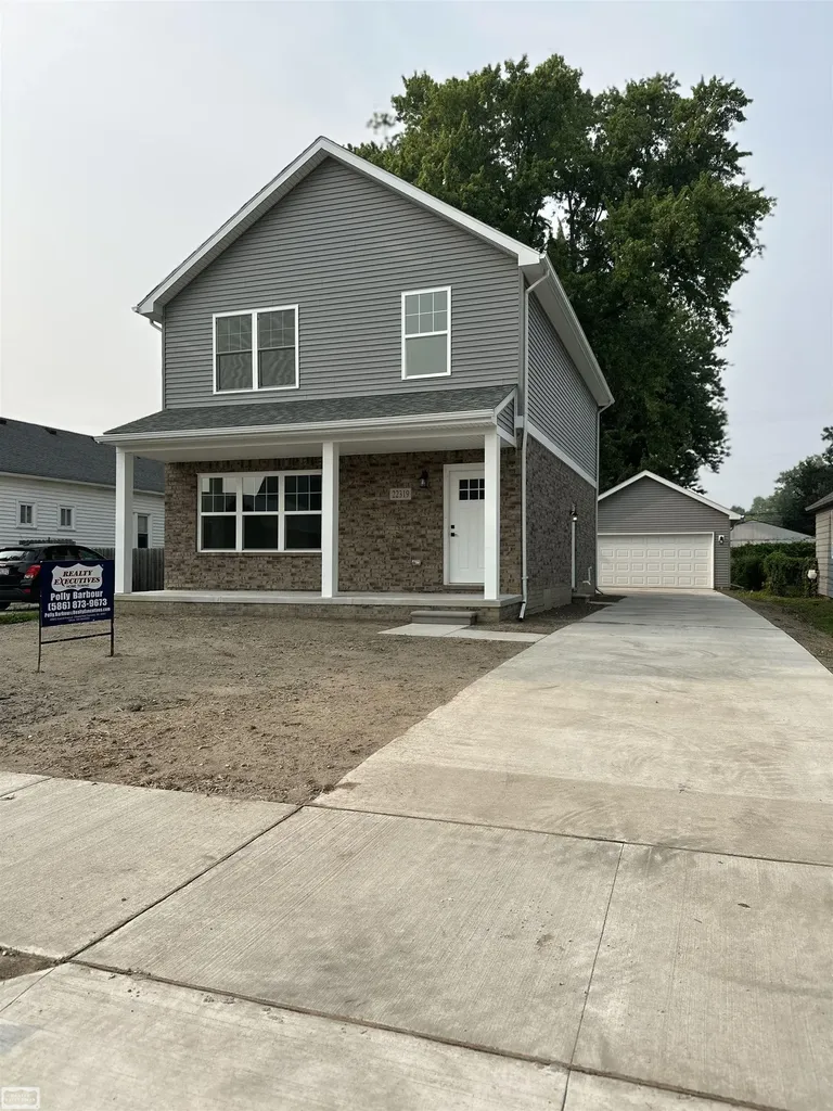 22319 Ridgeway Street St. Clair Shores City MI 48080