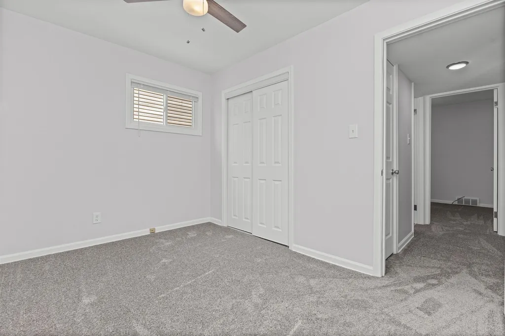 24416 Lauren Avenue Warren City MI 48089