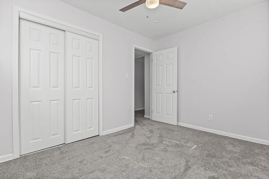 24416 Lauren Avenue Warren City MI 48089