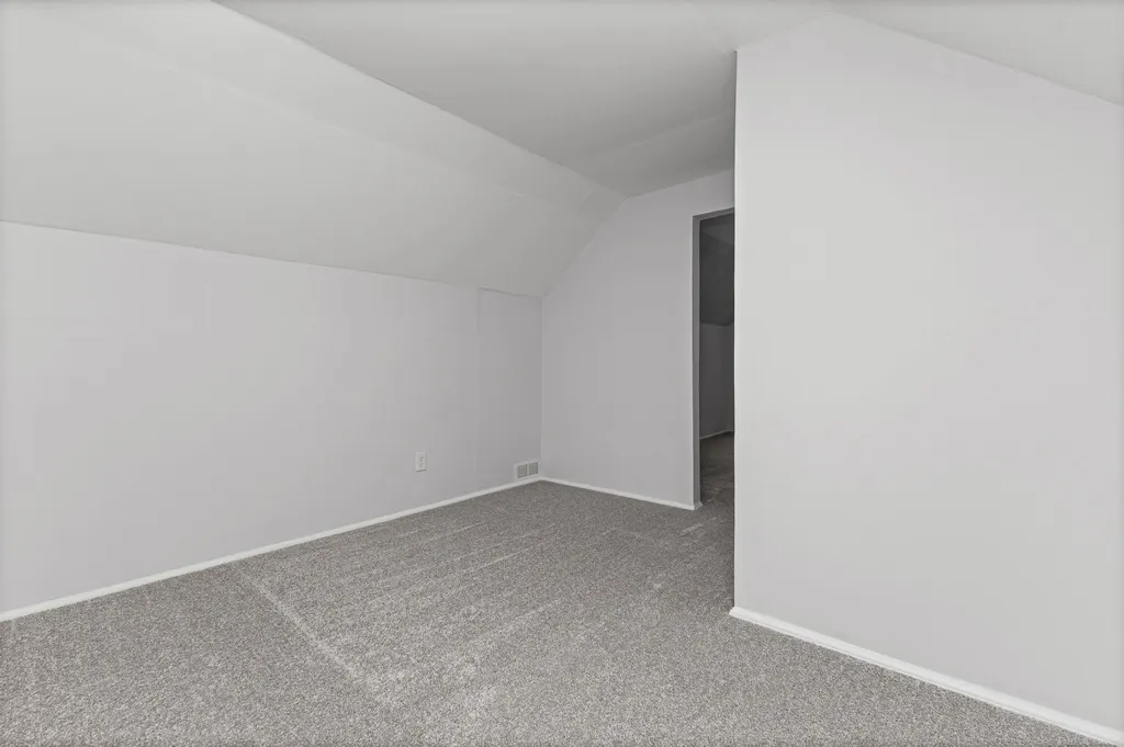 24416 Lauren Avenue Warren City MI 48089