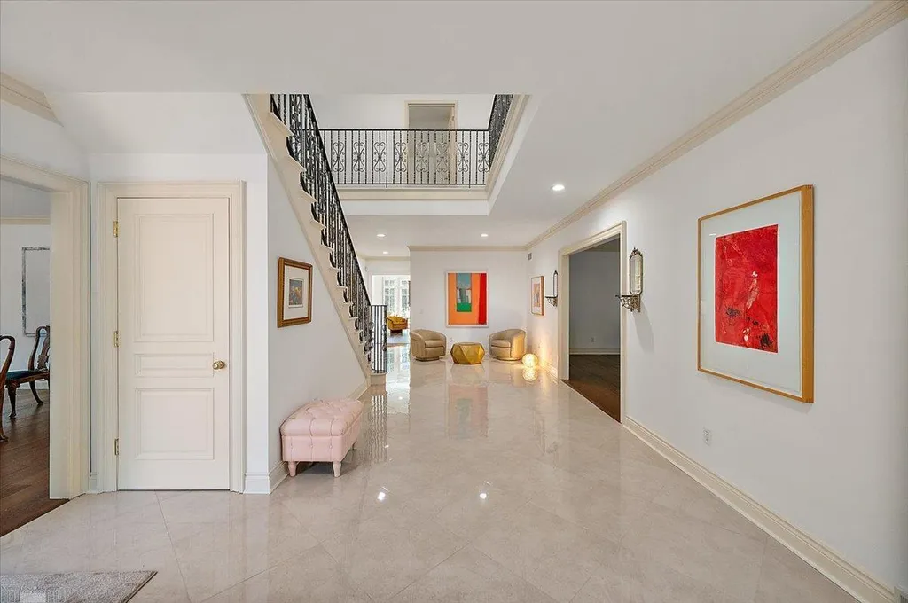 161 Lothrop Road Grosse Pointe Farms City MI 48236