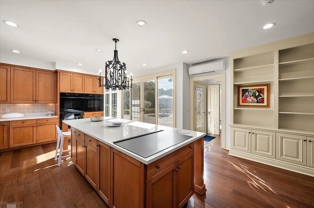 161 Lothrop Road Grosse Pointe Farms City MI 48236