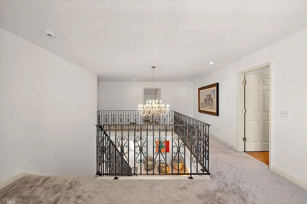161 Lothrop Road Grosse Pointe Farms City MI 48236