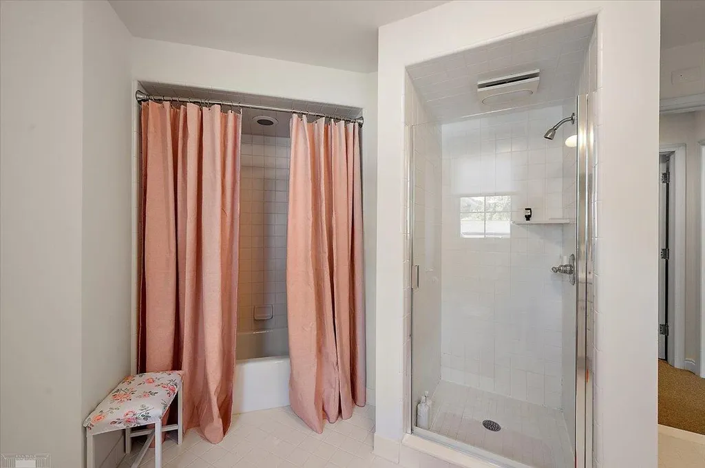 161 Lothrop Road Grosse Pointe Farms City MI 48236