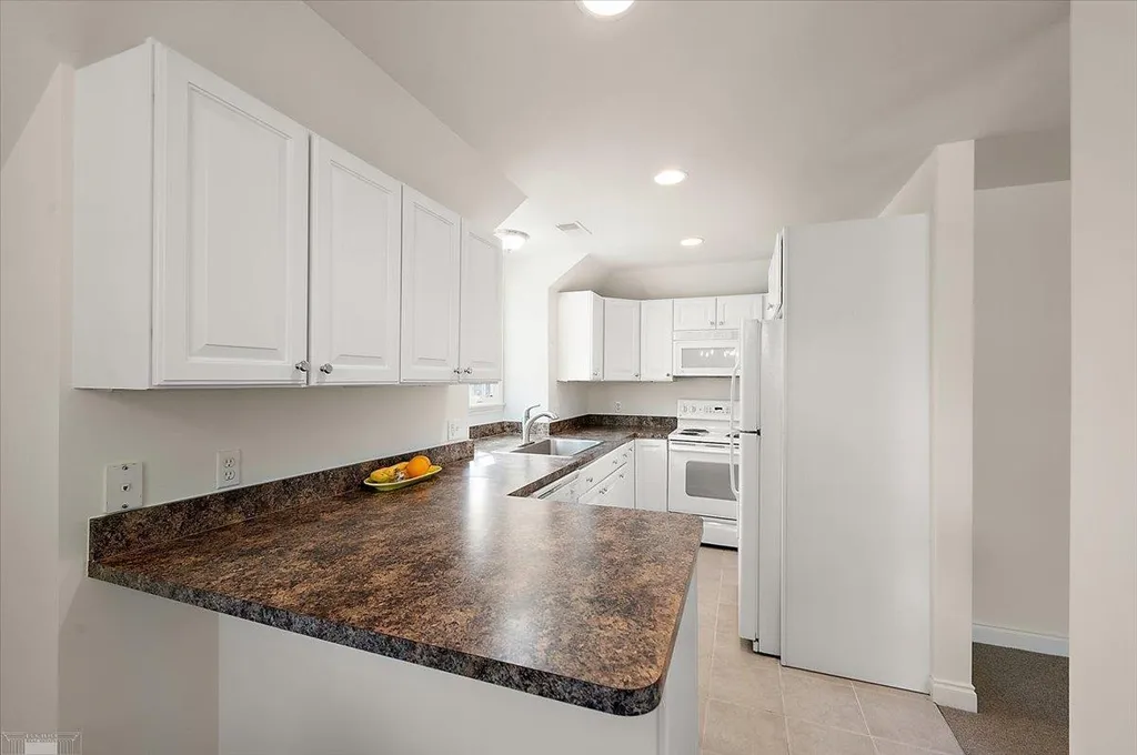 161 Lothrop Road Grosse Pointe Farms City MI 48236
