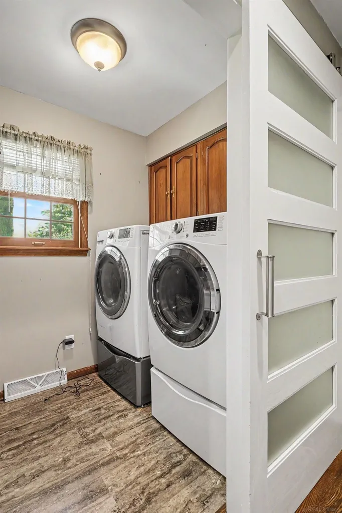 3229 Delevan Drive Saginaw Charter Township MI 48603