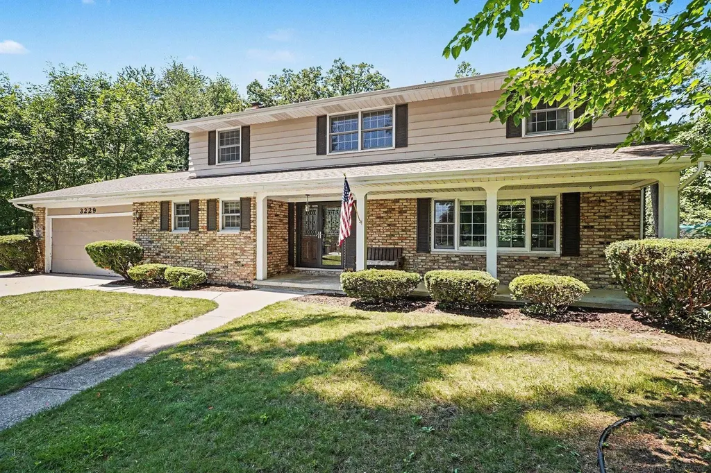 3229 Delevan Drive Saginaw Charter Township MI 48603