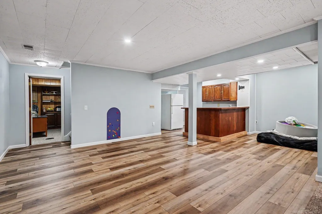 3229 Delevan Drive Saginaw Charter Township MI 48603