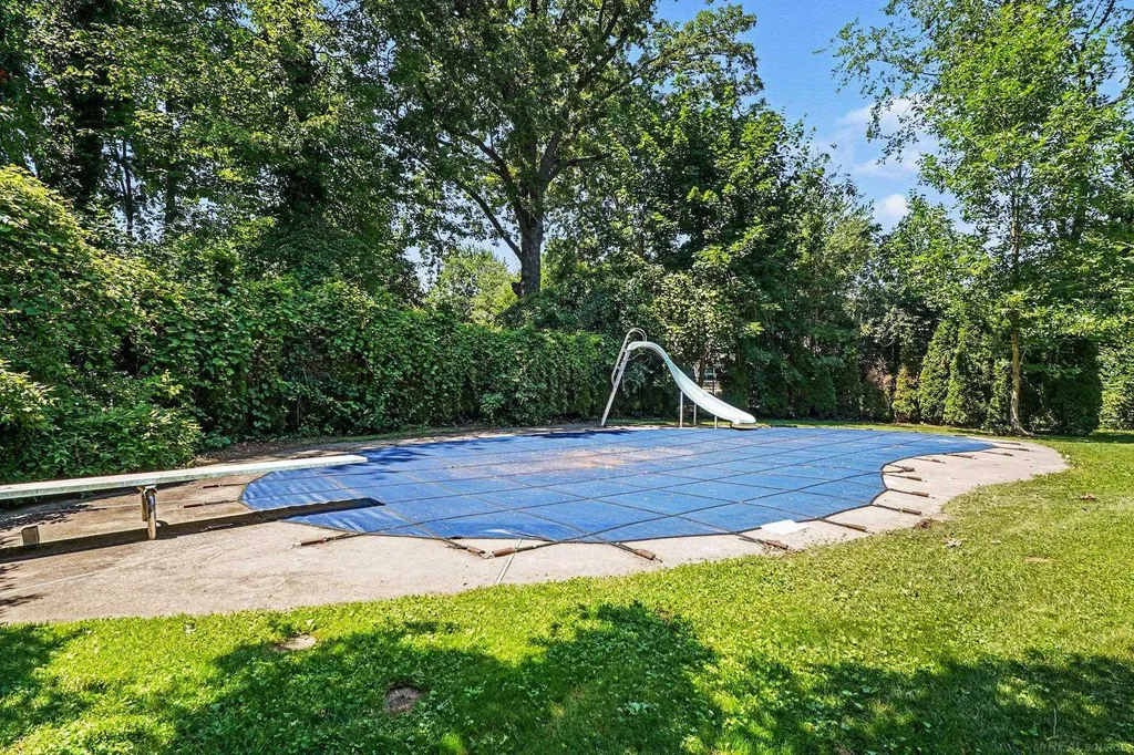 3229 Delevan Drive Saginaw Charter Township MI 48603