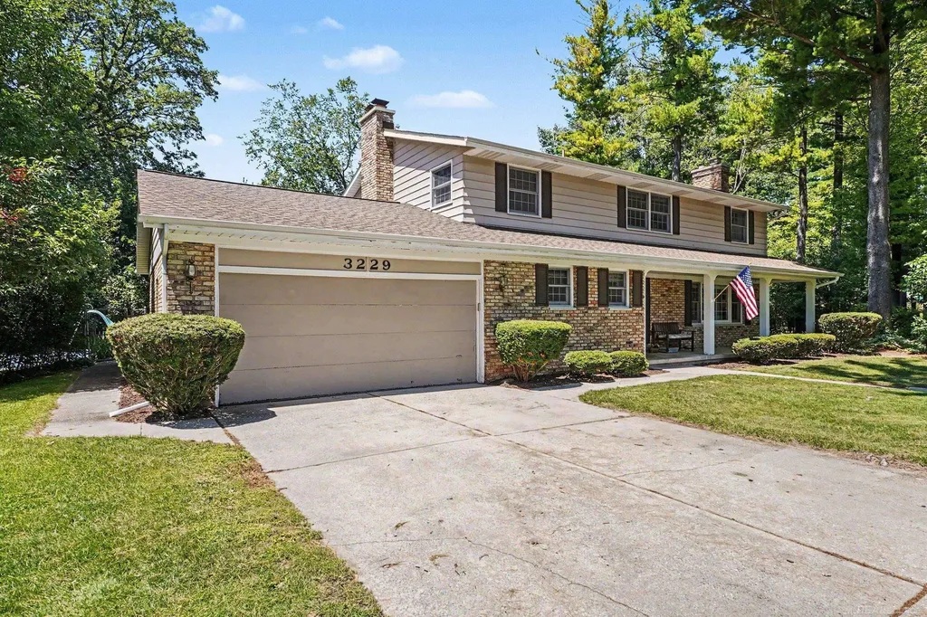 3229 Delevan Drive Saginaw Charter Township MI 48603