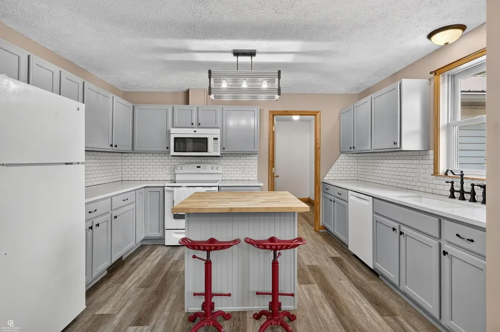 5077 N Belsay Road Genesee Charter Township MI 48506