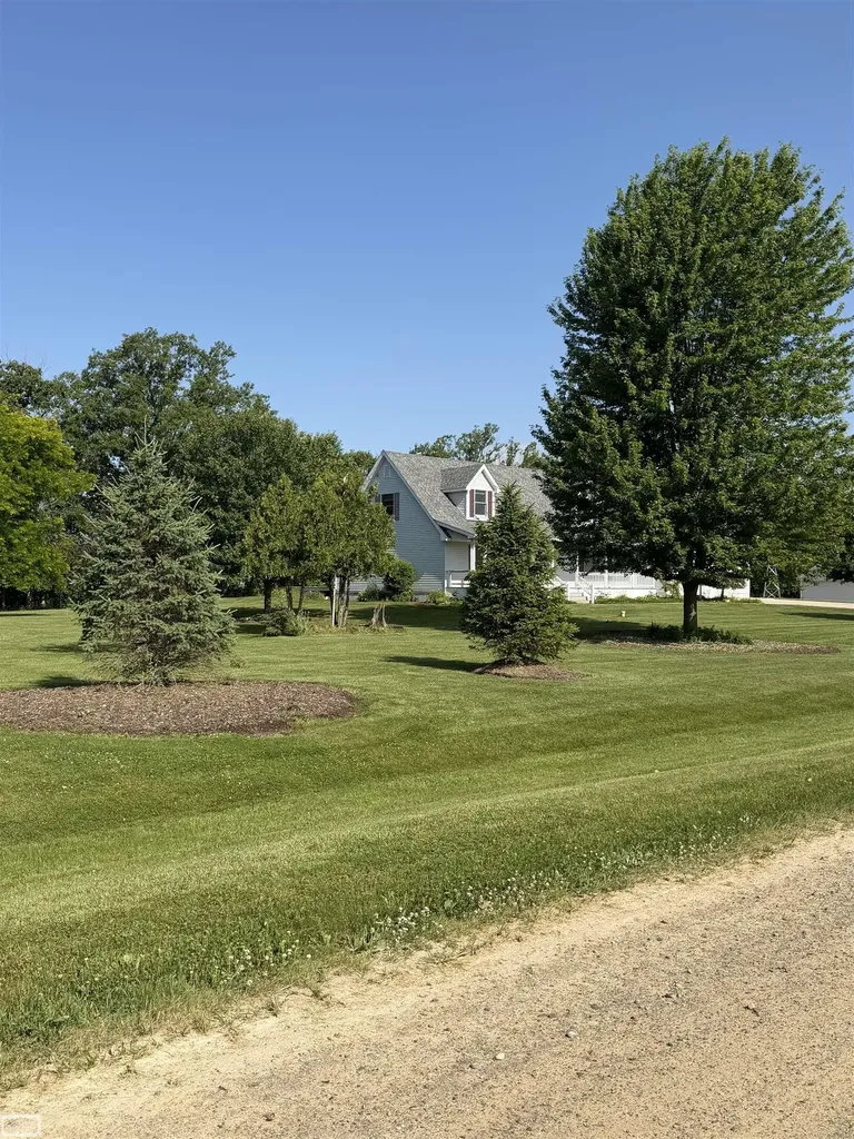 4453 Lone Oak Drive Mussey Township MI 48014