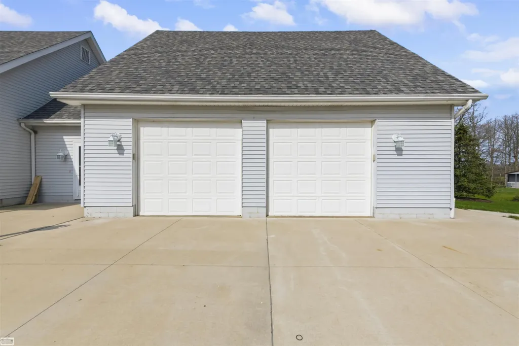 4453 Lone Oak Drive Mussey Township MI 48014