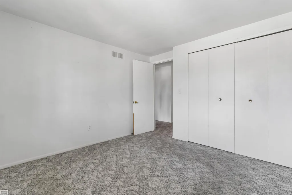 13312 Denver Circle Utica City MI 48312