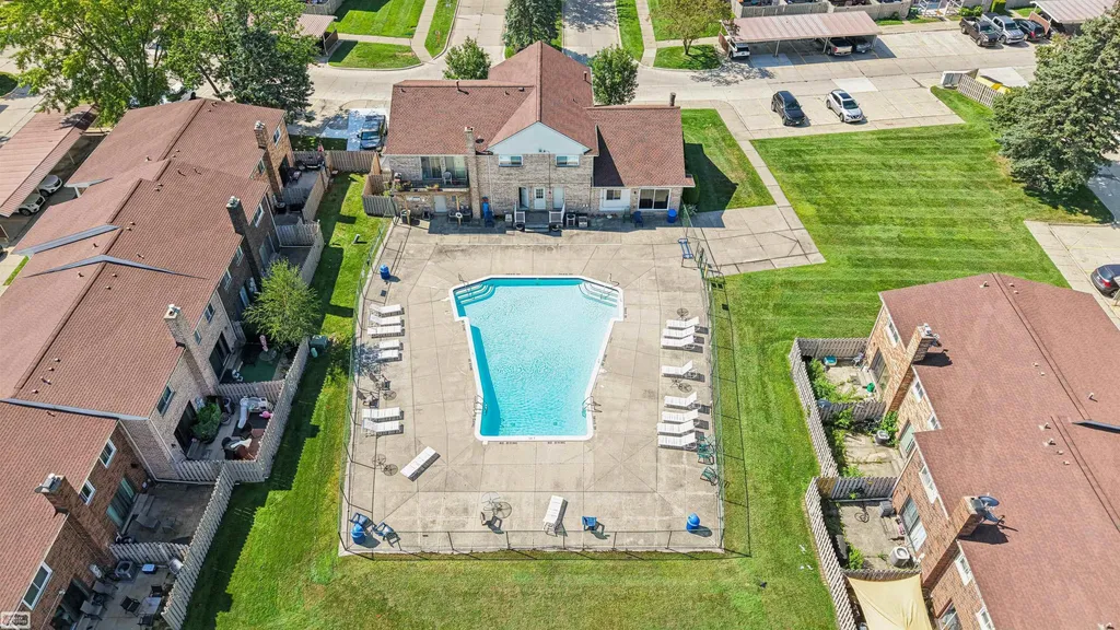 13312 Denver Circle Utica City MI 48312
