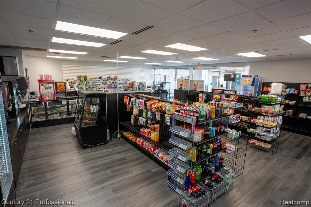 888 W Big Beaver - Troy Eatz Road Troy City MI 48084