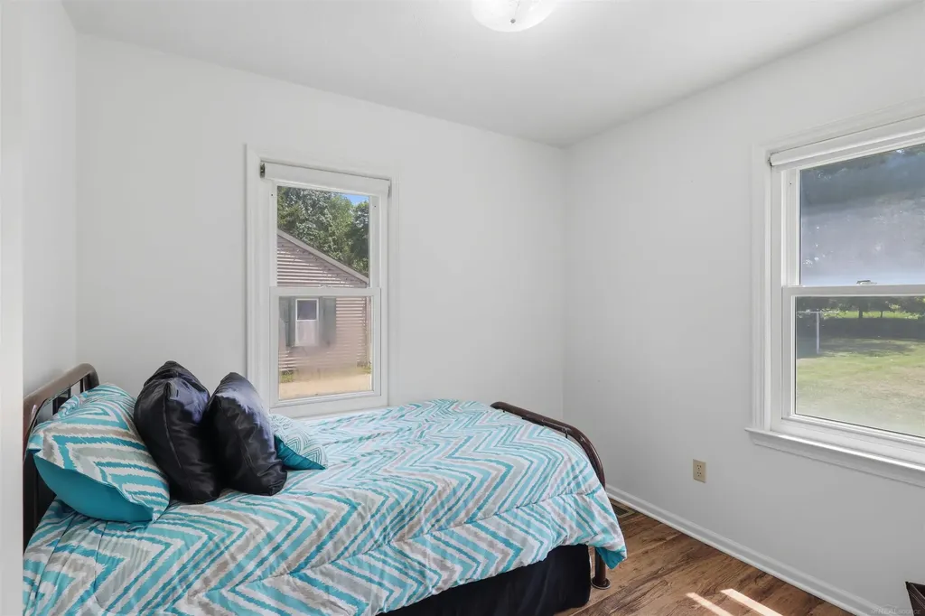 213 Peacock Walk Blackman Charter Township MI 49202