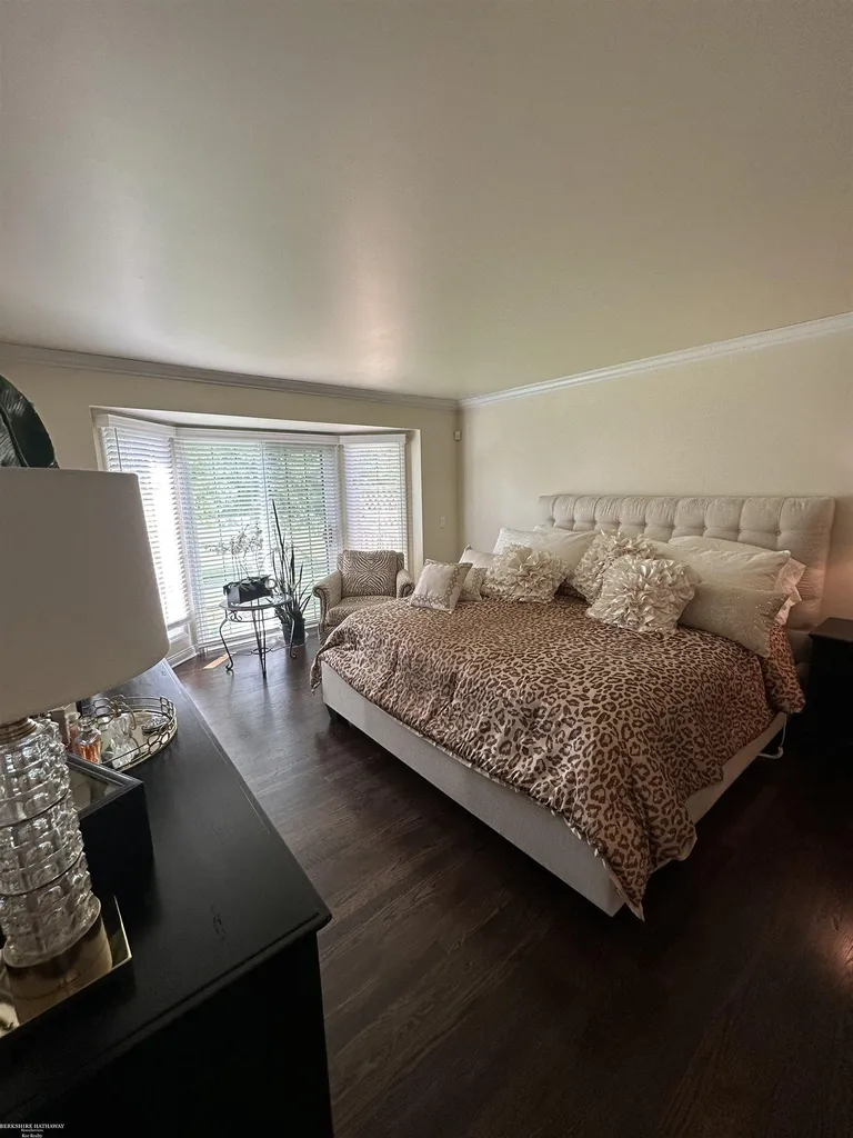 54920 Hennington Court Shelby Charter Township MI 48316