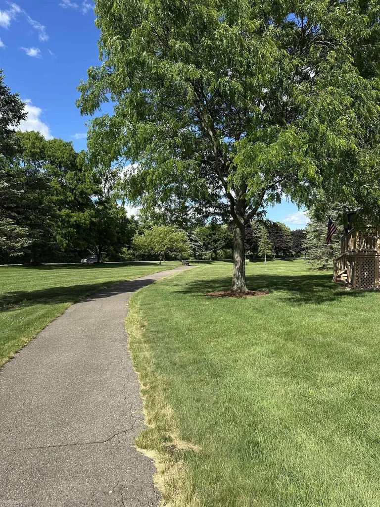 54920 Hennington Court Shelby Charter Township MI 48316