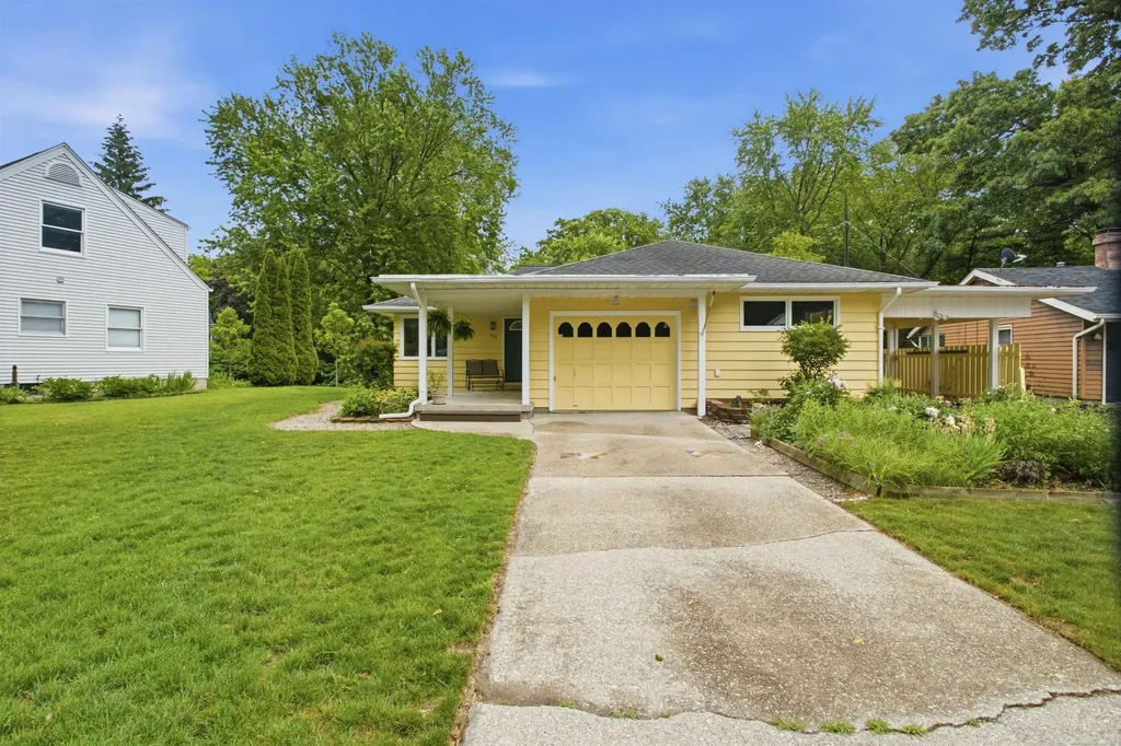 728 Lakeview Drive Port Huron City MI 48060