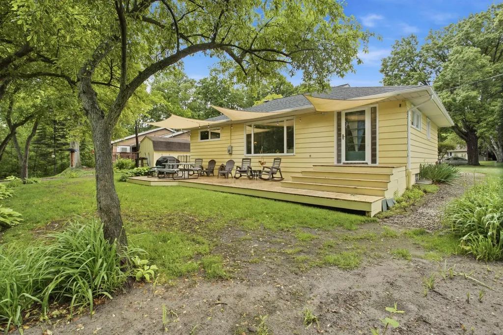 728 Lakeview Drive Port Huron City MI 48060
