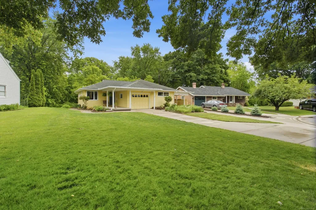 728 Lakeview Drive Port Huron City MI 48060